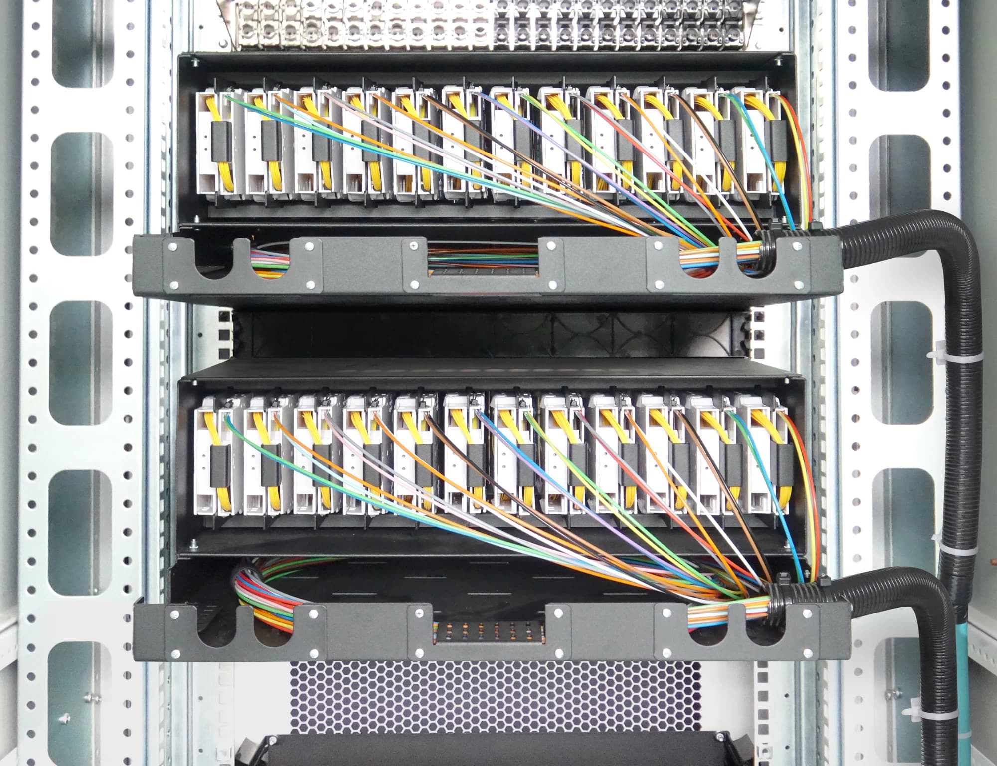 4U Sub-rack Panel with Over-length Management Shelf | 12 Modules | Front Access, vista 5