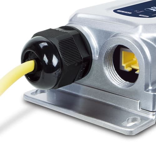 IPOE-175S — Industrial IP67 802.3bt PoE++ Splitter (DC 12V, -40~75 degrees C), vista 6